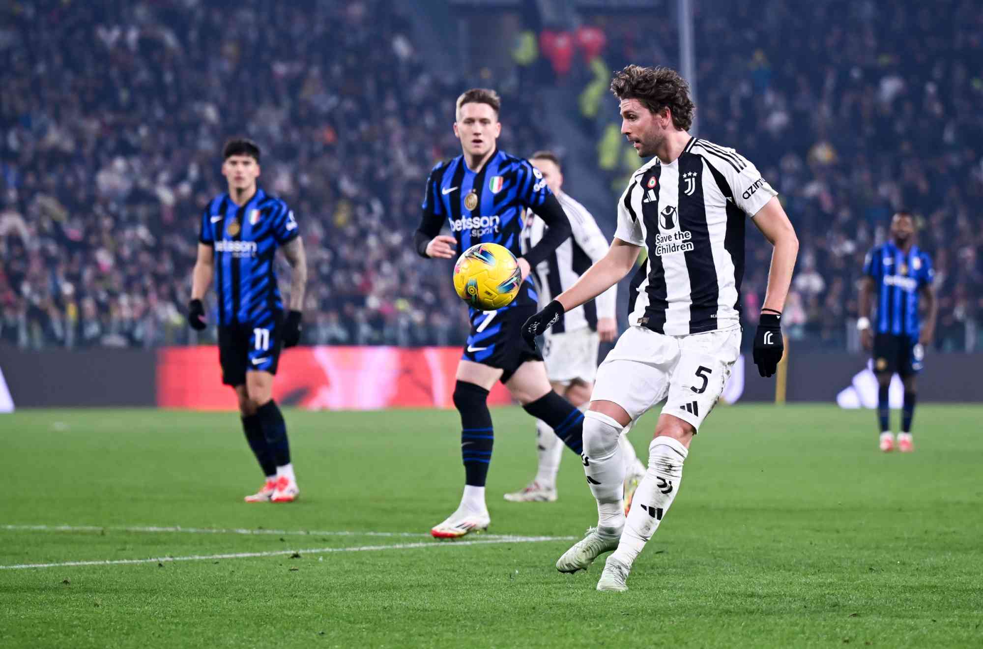 Serie A Weekend Roundup: Juventus Edge Inter in Thriller, Napoli Cruise, and Modrić Shines for Milan | MirrorLog